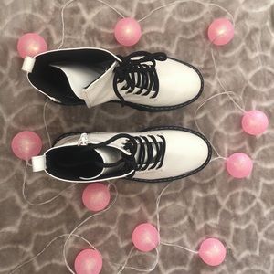 Used not much, Boots 🥾 platforms